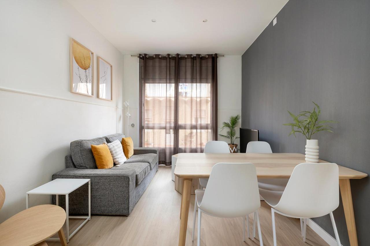 Apartments Sata Sagrada Familia Area Barcelona Exterior photo